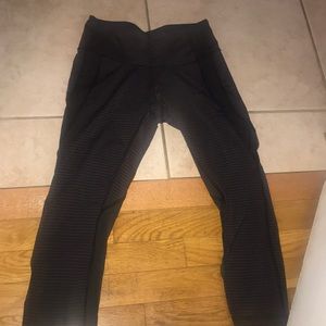 Lulu lemon crop pants